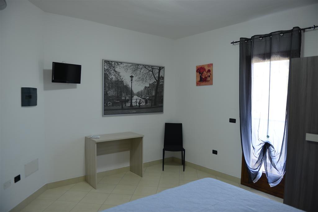 B&Birs Oliena Δωμάτιο φωτογραφία