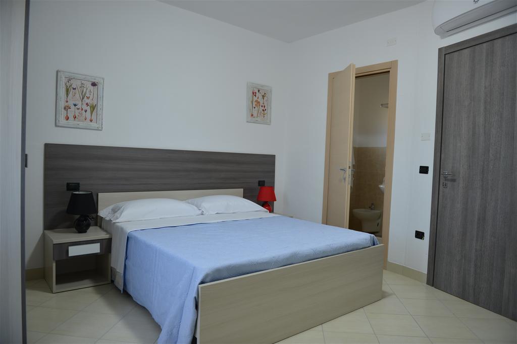 B&Birs Oliena Δωμάτιο φωτογραφία